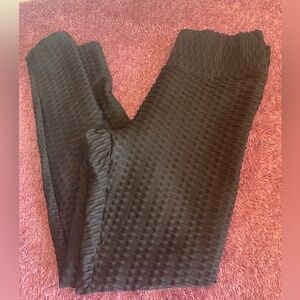 Black Textured Leggings‎